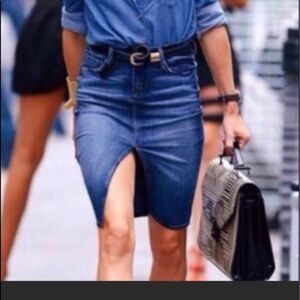 7 For All Mankind Dark Wash Denim Skirt‎ Sz 29